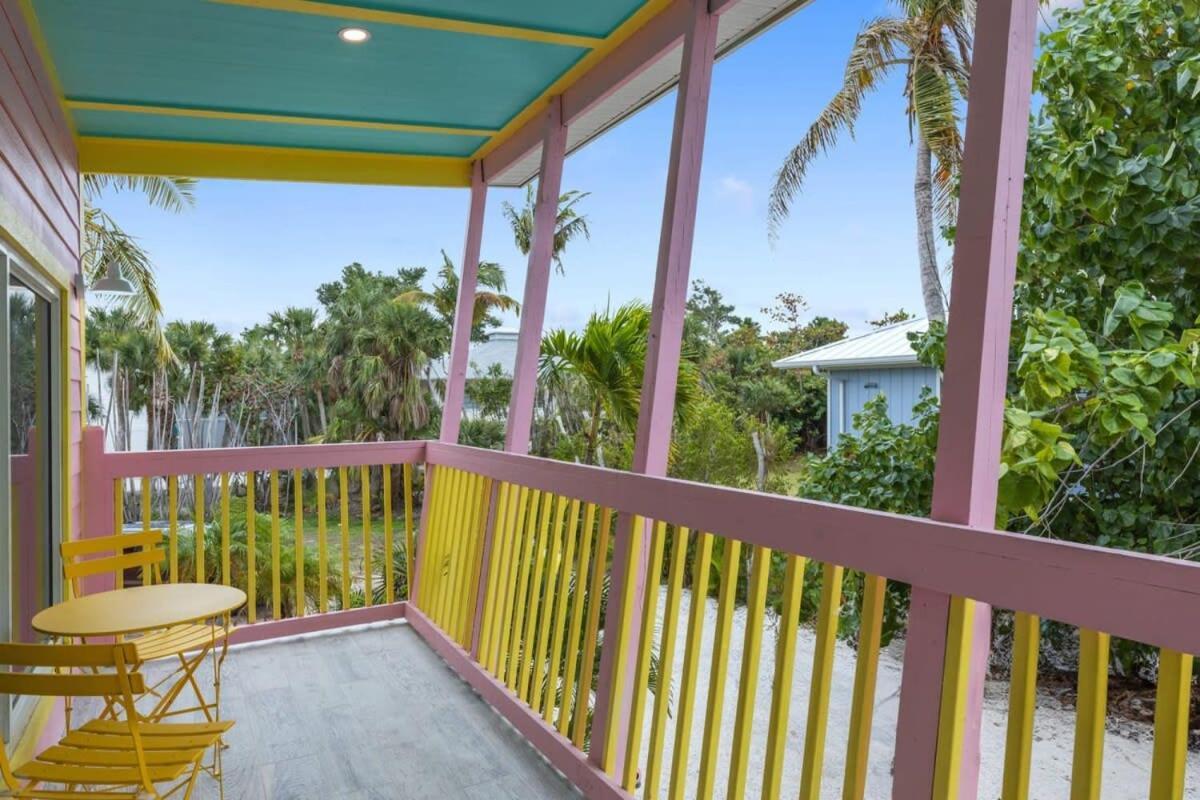 Charming With Balcony And Bikes At Historic Sandpiper
